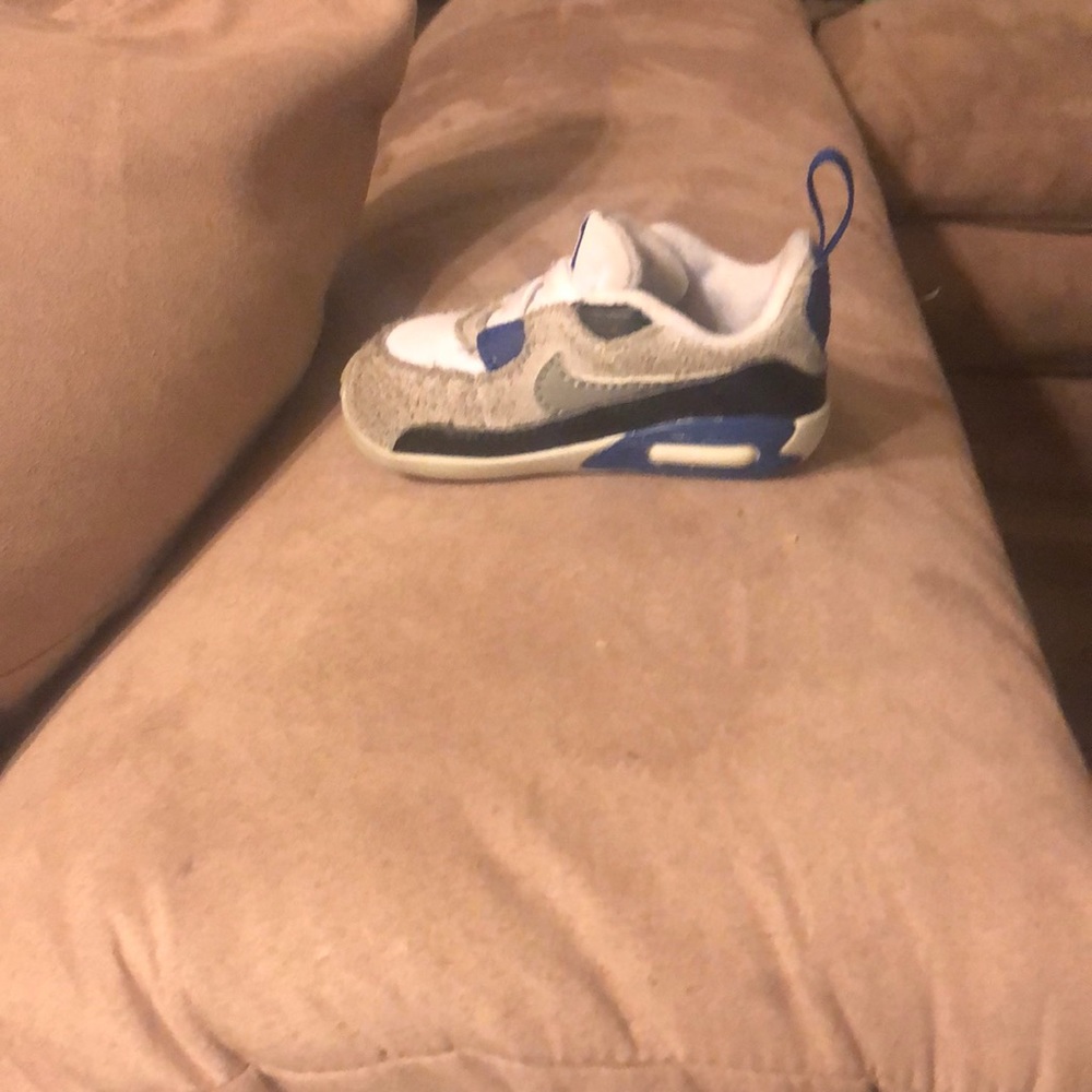 Nike infant sneaker
